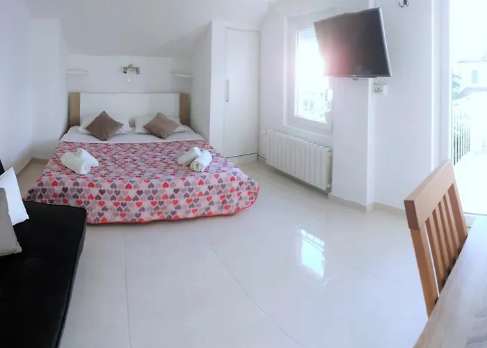 ゲストハウス Cecilia 2