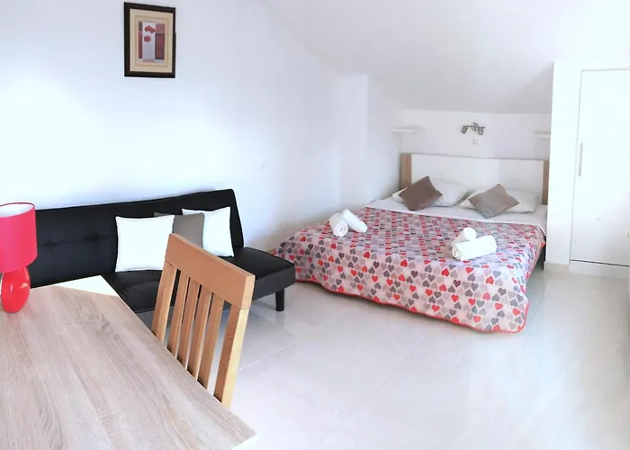 ゲストハウス Cecilia 2 マリンスカ