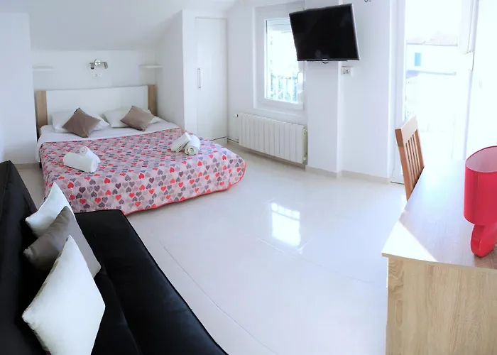 ゲストハウス Cecilia 2