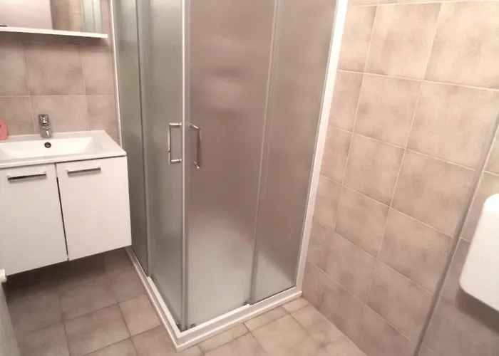 Cecilia 2 ゲストハウス マリンスカ