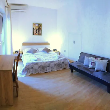 Cecilia 2 Gostinjska kuća 3*