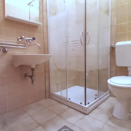 Cecilia 2 3* Malinska