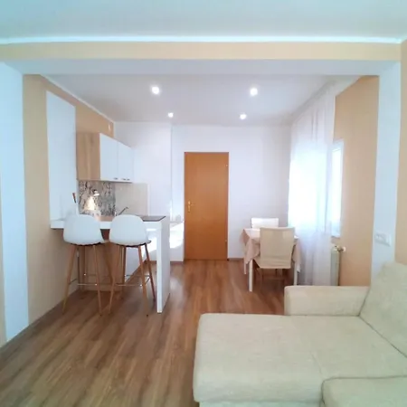 Cecilia 2 3* Malinska