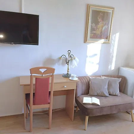 Cecilia 2 Gostinjska kuća 3*