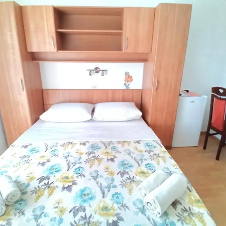 Gostinjska kuća Cecilia 2