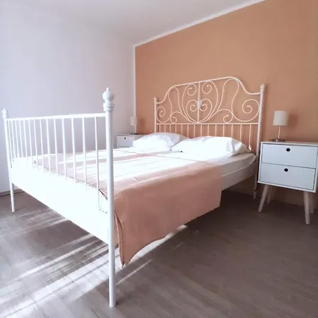 Cecilia 2 3* Malinska