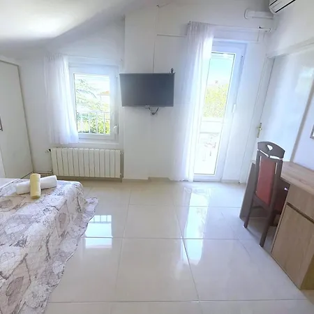 Cecilia 2 3* Malinska