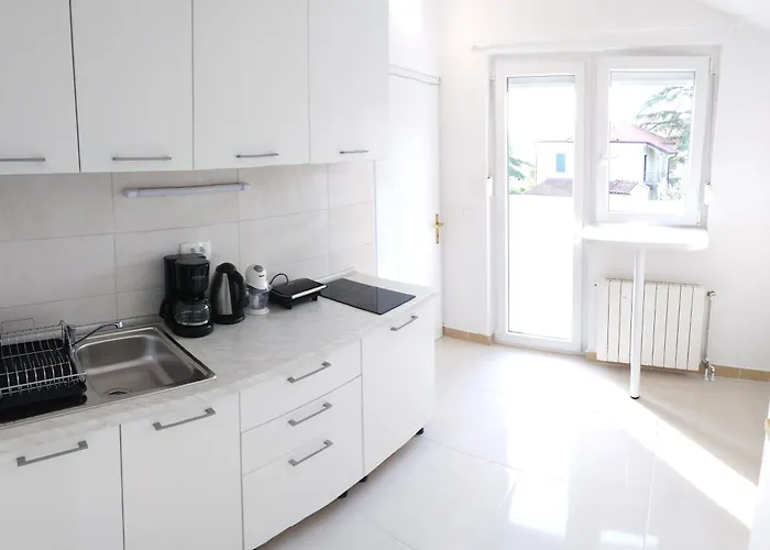 Cecilia 2 3* Malinska