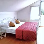 Cecilia 2 3* Malinska