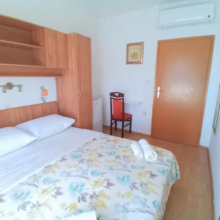 Cecilia 2 Guest house Malinska